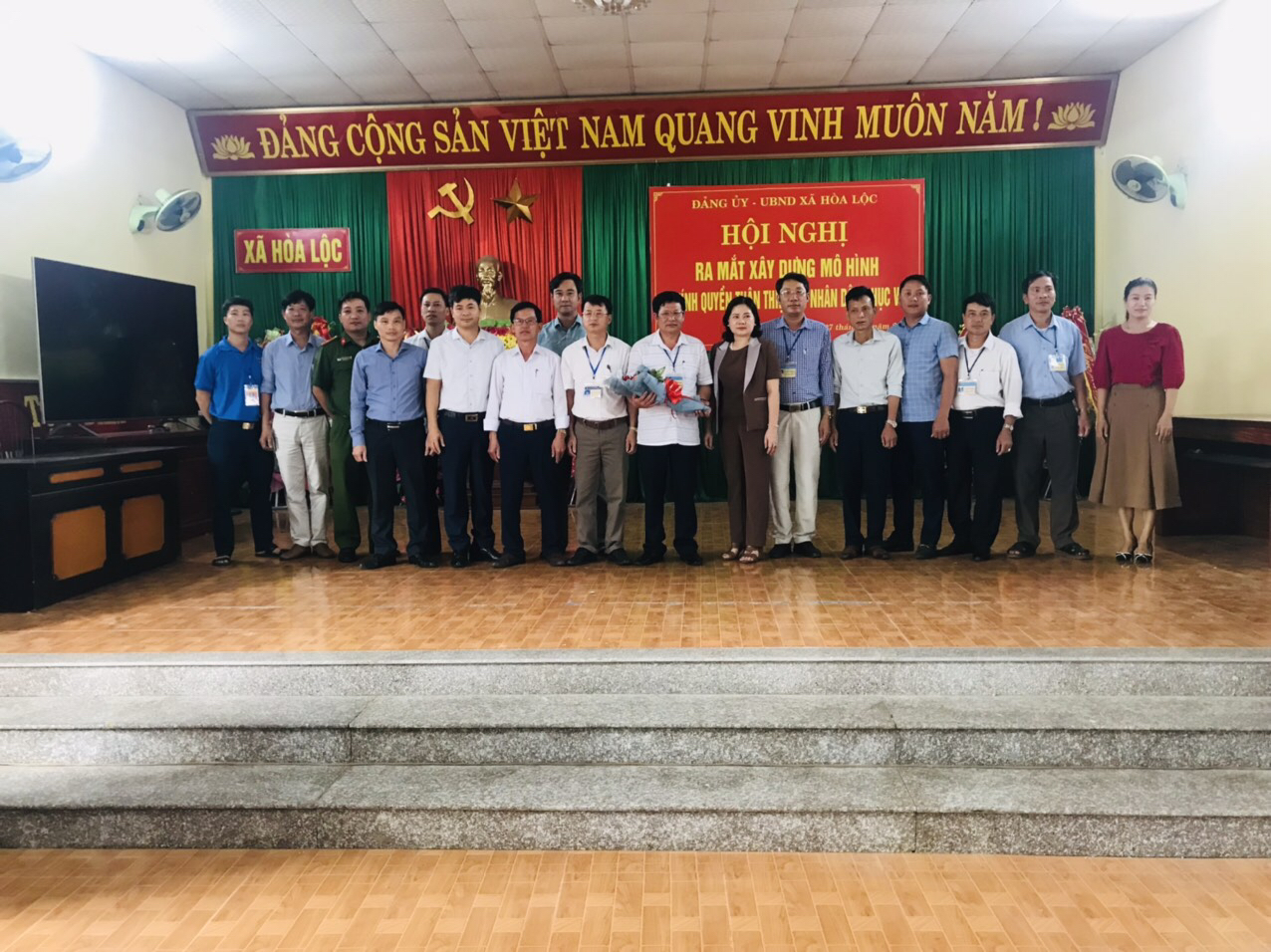 Xã hòa lộc - huyện Hậu Lộc tổ chức hội nghị ra mắt xây dựng chính quyền thân thiện; Vì nhân dân phục vụ.